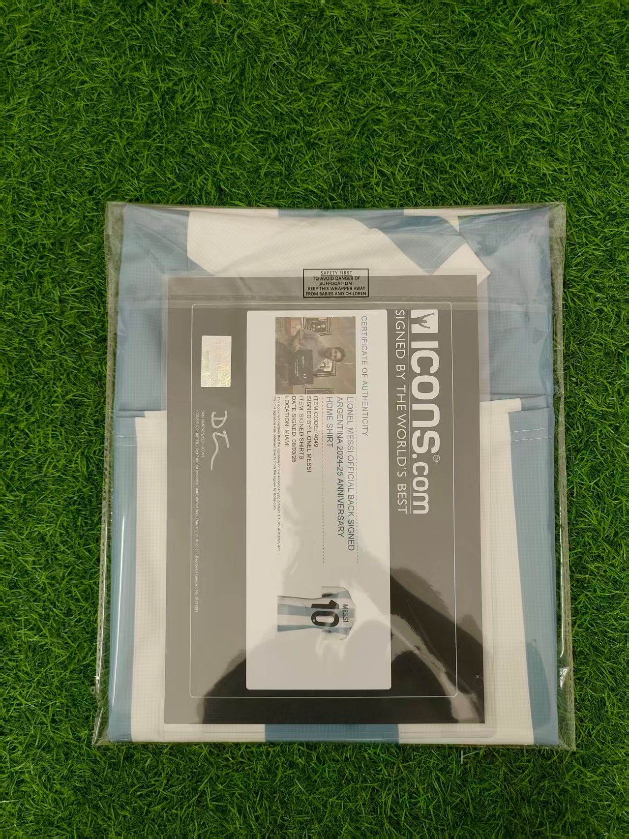 Messi 22/23 Argentina Home Autographed Jersey Icons coa