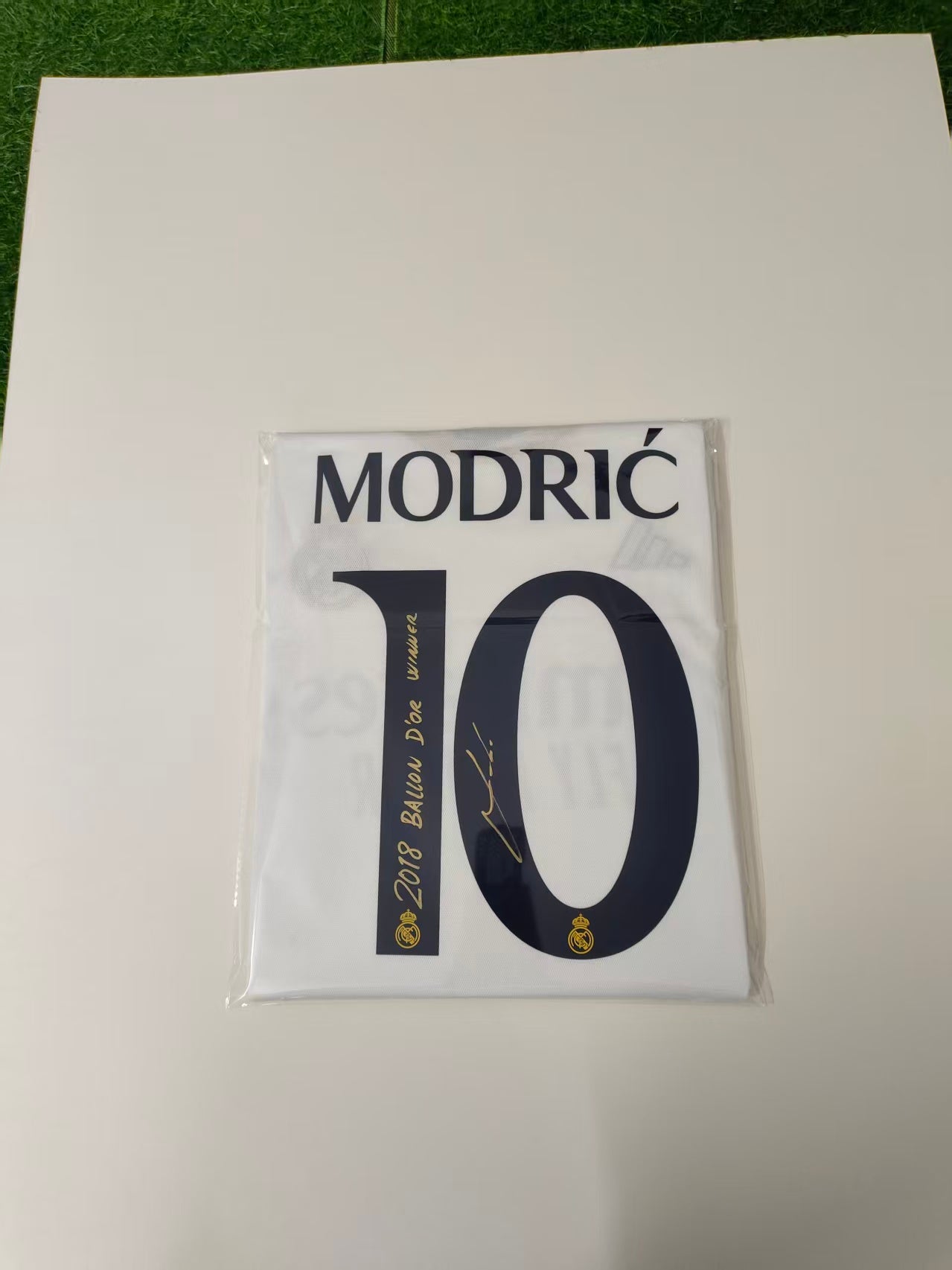 Luka Modrić Real Madrid Temporada 23/24 Camiseta Local Autografiada Icons coa