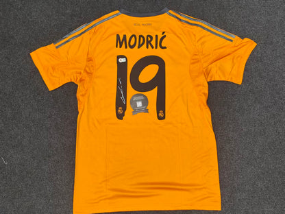 Luka Modrić 13/14 Real Madrid away Autographed Jersey COA