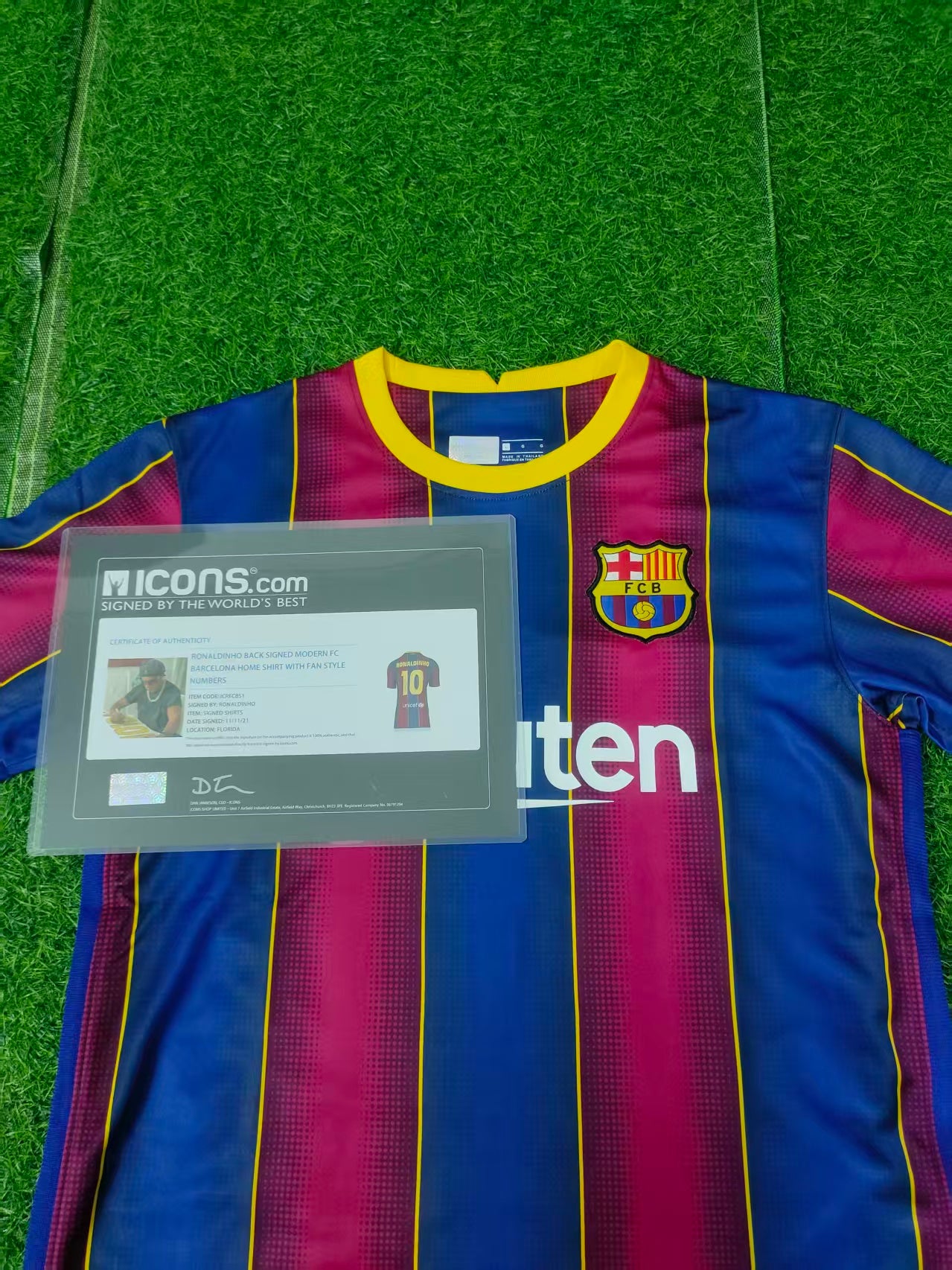 Ronaldinho Barcelona Home fan style Autograph Jersey Icons coa