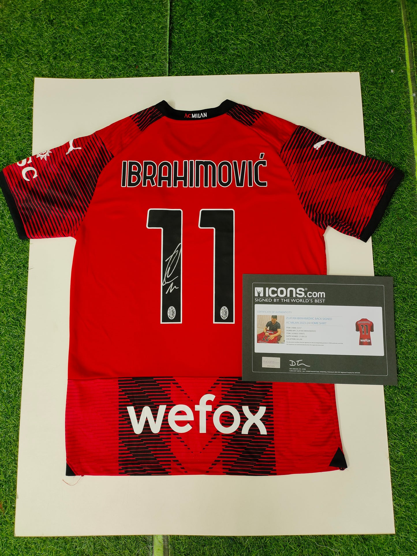 Zlatan Ibrahimović AC Milan 23/24 Season Home Autograph Jersey Icons coa