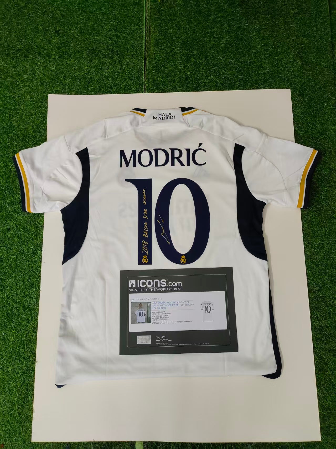 Luka Modrić Real Madrid Temporada 23/24 Camiseta Local Autografiada Icons coa