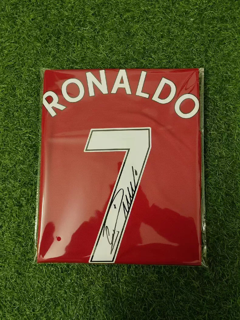 Cristiano Ronaldo 21/22 Manchester United Autographed Jersey Icons coa